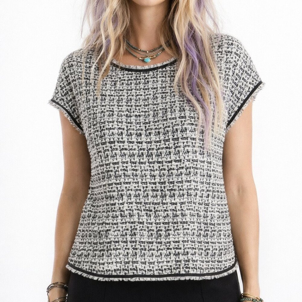 Max Studio Back Cream Tweed Raw Edging Extended Cap Sleeve Shell Size XL